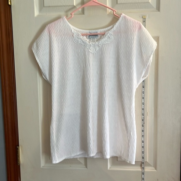 VTG-90s-Joanna-M-white-Sleeveless, lace inset shirt/blouse. Made in the USA. - Picture 1 of 9